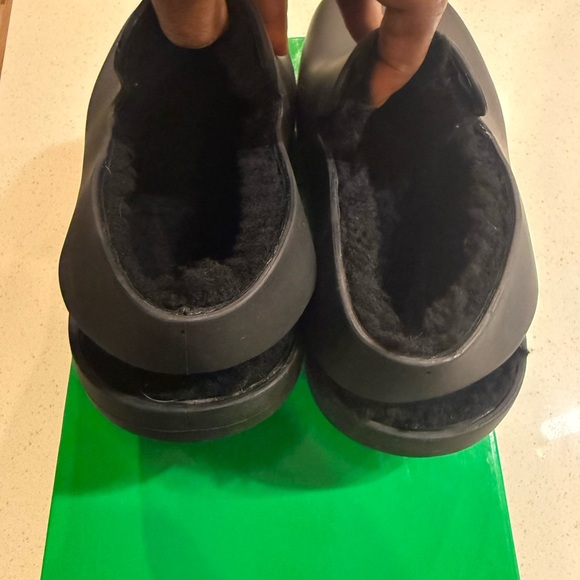 Bottega Veneta Black Men's Slip-On Loafers - Picture 4 of 8